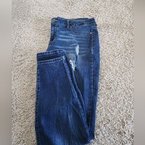 Distressed skinny jean